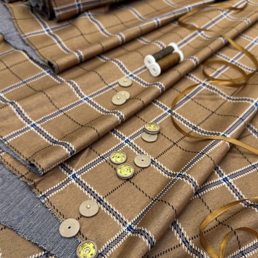 Трикотаж, вискоза 19% п\а 59% акрил 22%, ширина 125 см