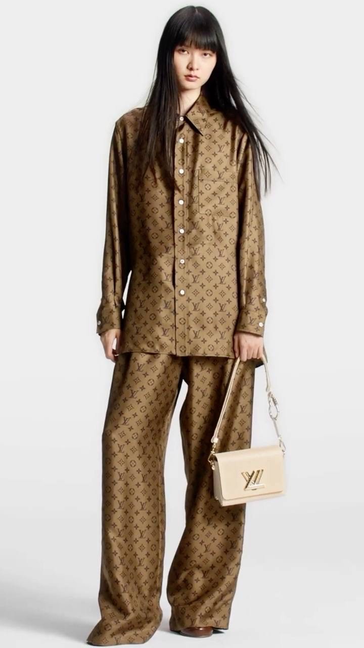 Плательная Louis Vuitton