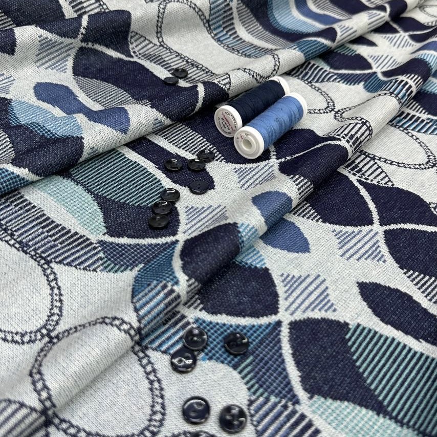 Трикотаж , вискоза 79% п/э 21%  , шир 145