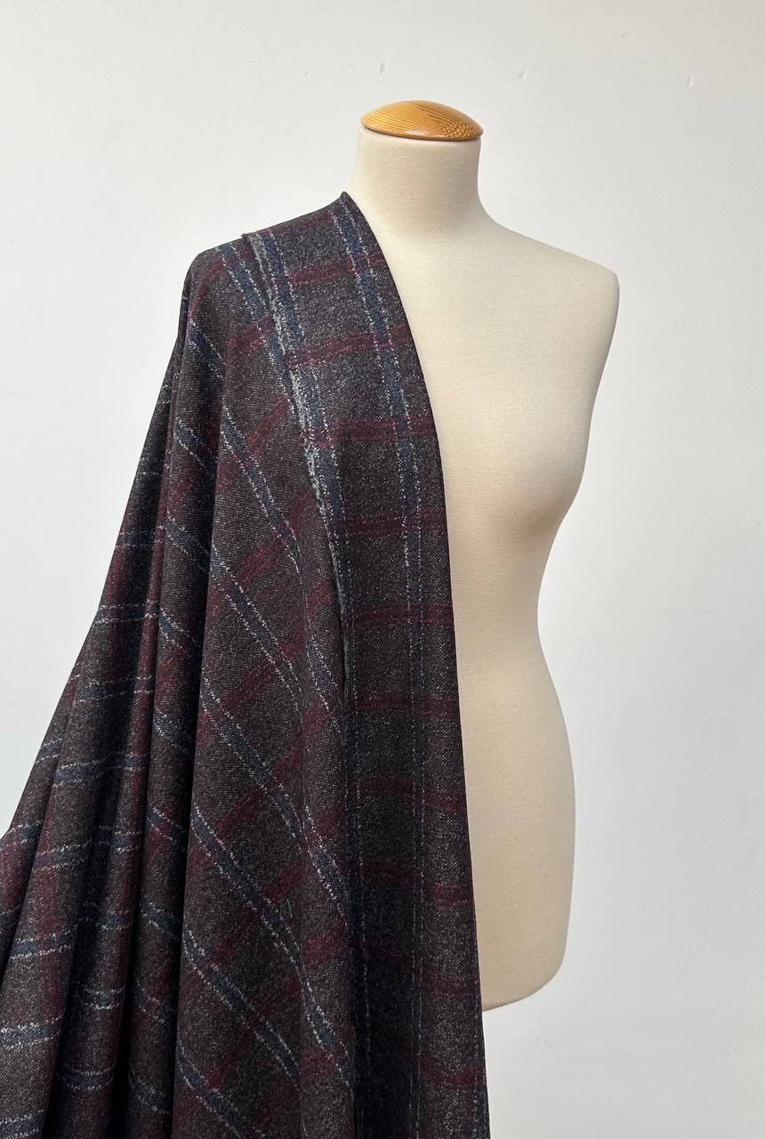 Костюмная Armani