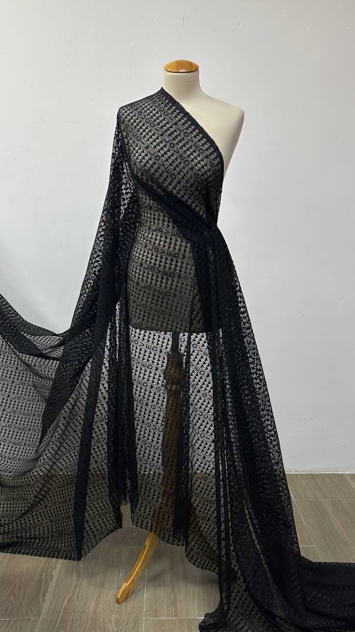 Кружево Gucci