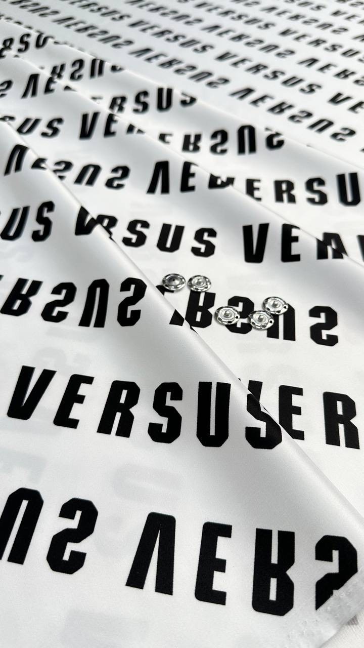 Костюмно-плательная Versace