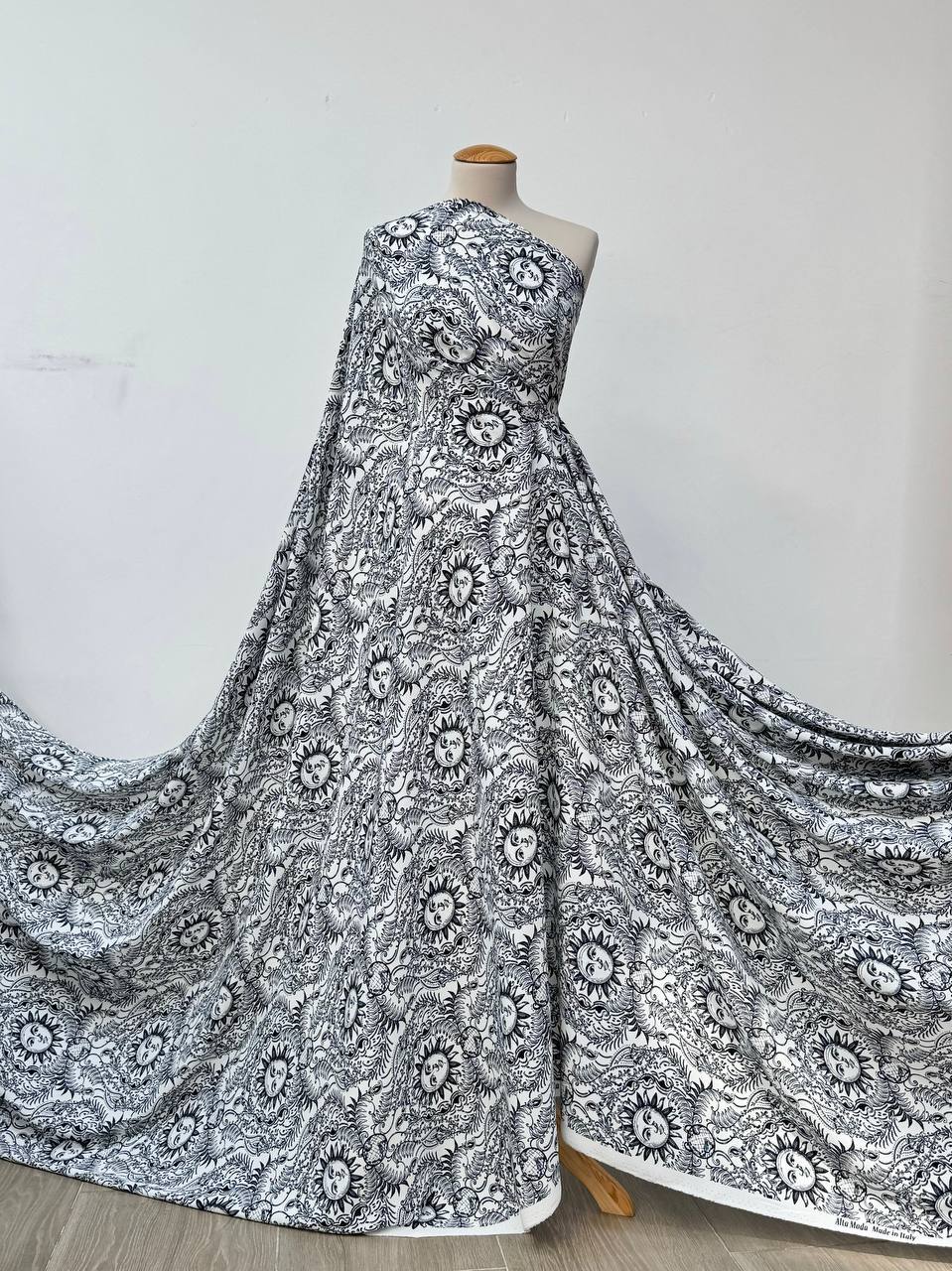 Плательная Dior
