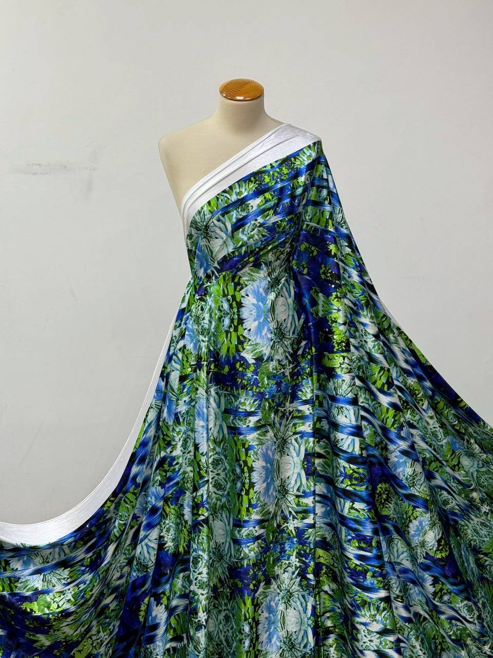 Бархатный трикотаж Roberto Cavalli