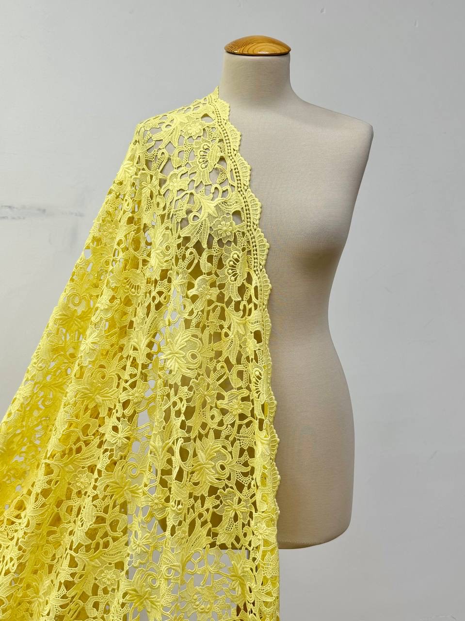Кружево макраме Giambattista Valli