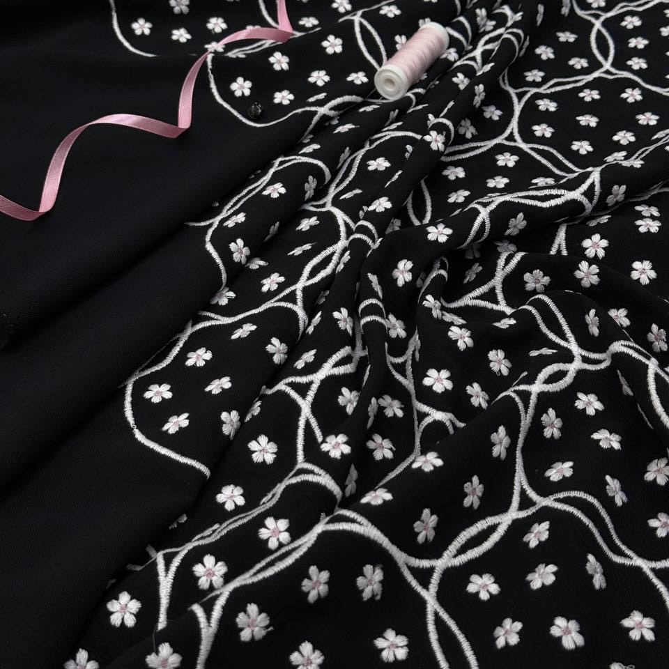 Плательная, шерсть 100%, ширина 160 см