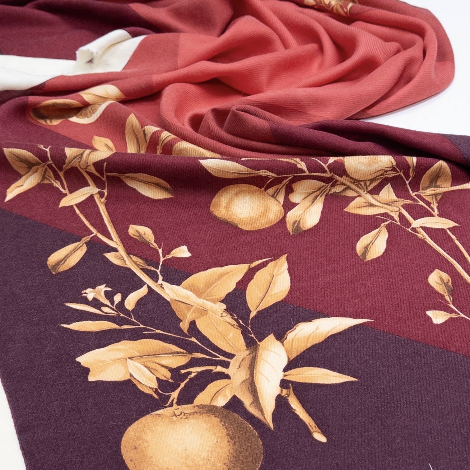 Палантин Loewe