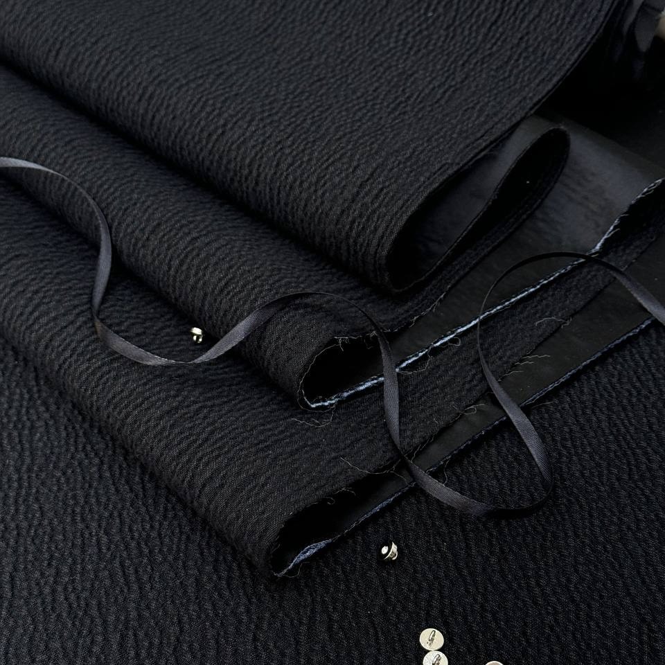 Жаккард Армани продублированный , шелк 17% п/а 36% нейлон 16% п/э 31% , шир 130 см