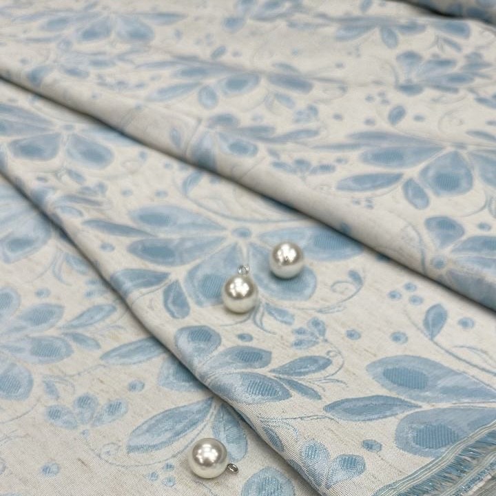 Ткань плательная с голубыми цветами шир 145 синт волокно вискоза