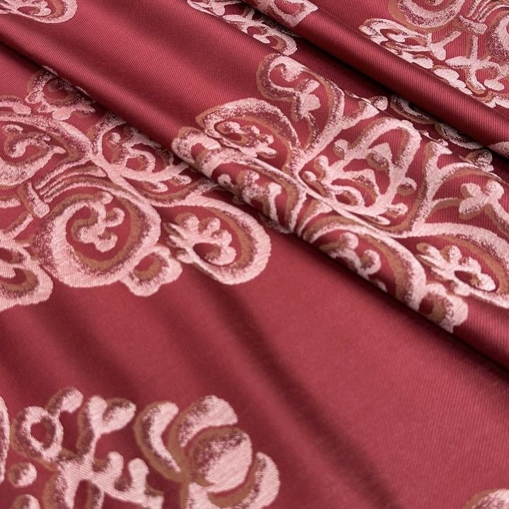 Жаккард/красный с бело-серебристым рисунком