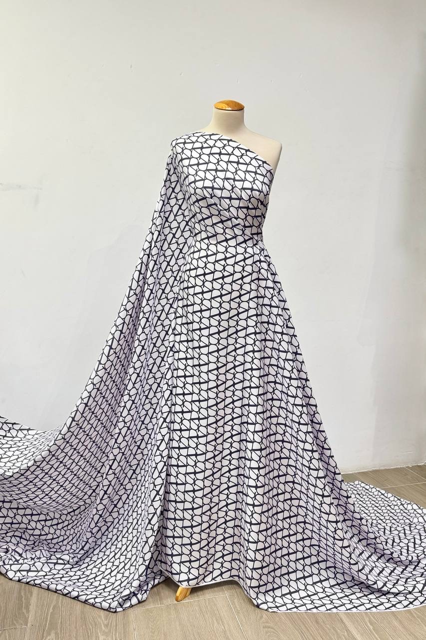 Плательный твил Valentino