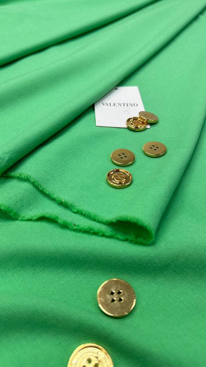 Костюмная Valentino