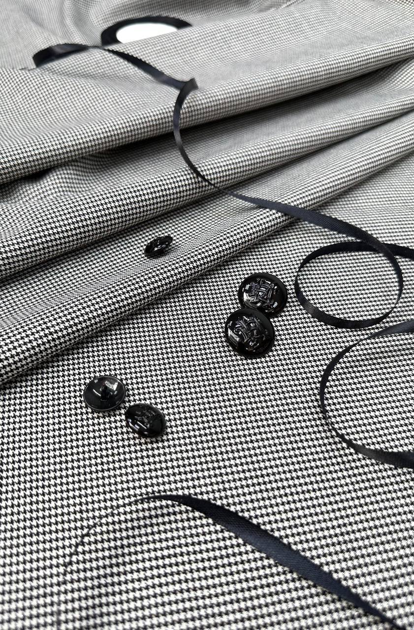 Костюмная Valentino