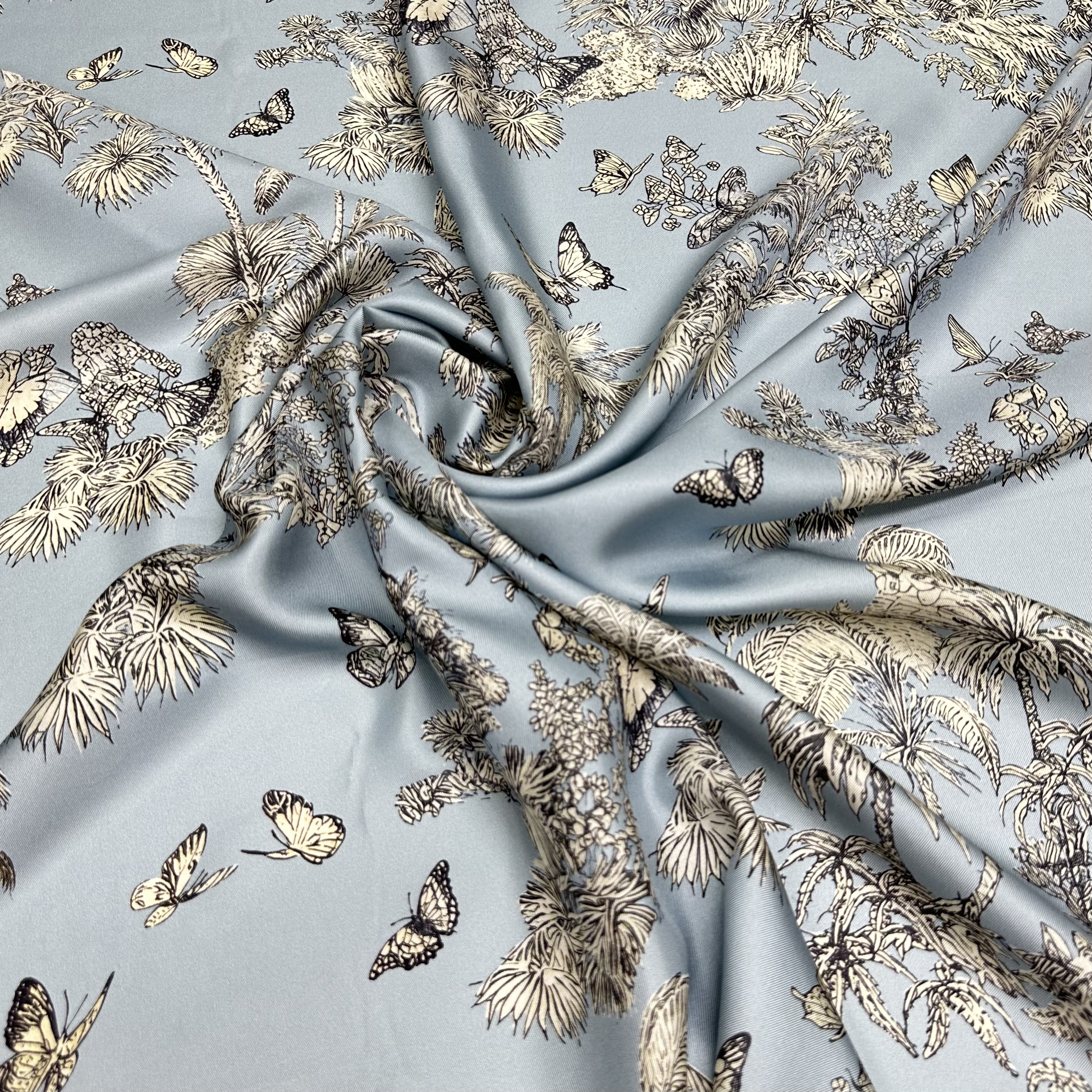 Плательная Dior