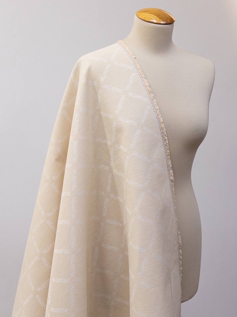 Жаккард Valentino