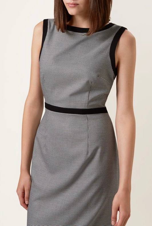 Костюмная Valentino