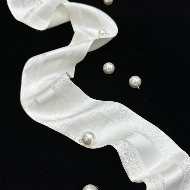 Твилли Диор , шелк 100% , 11 см х 145 см