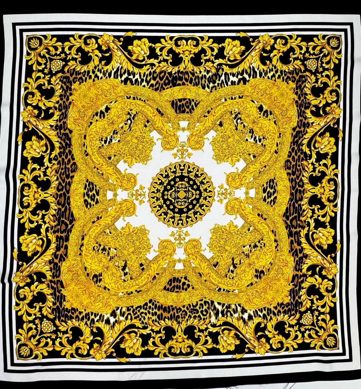 Платок Versace