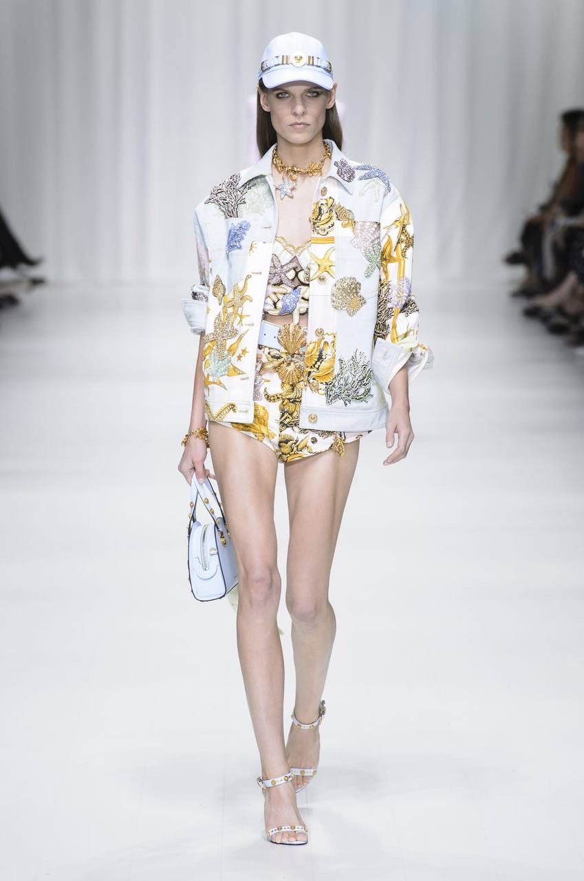 Тренчевая Versace
