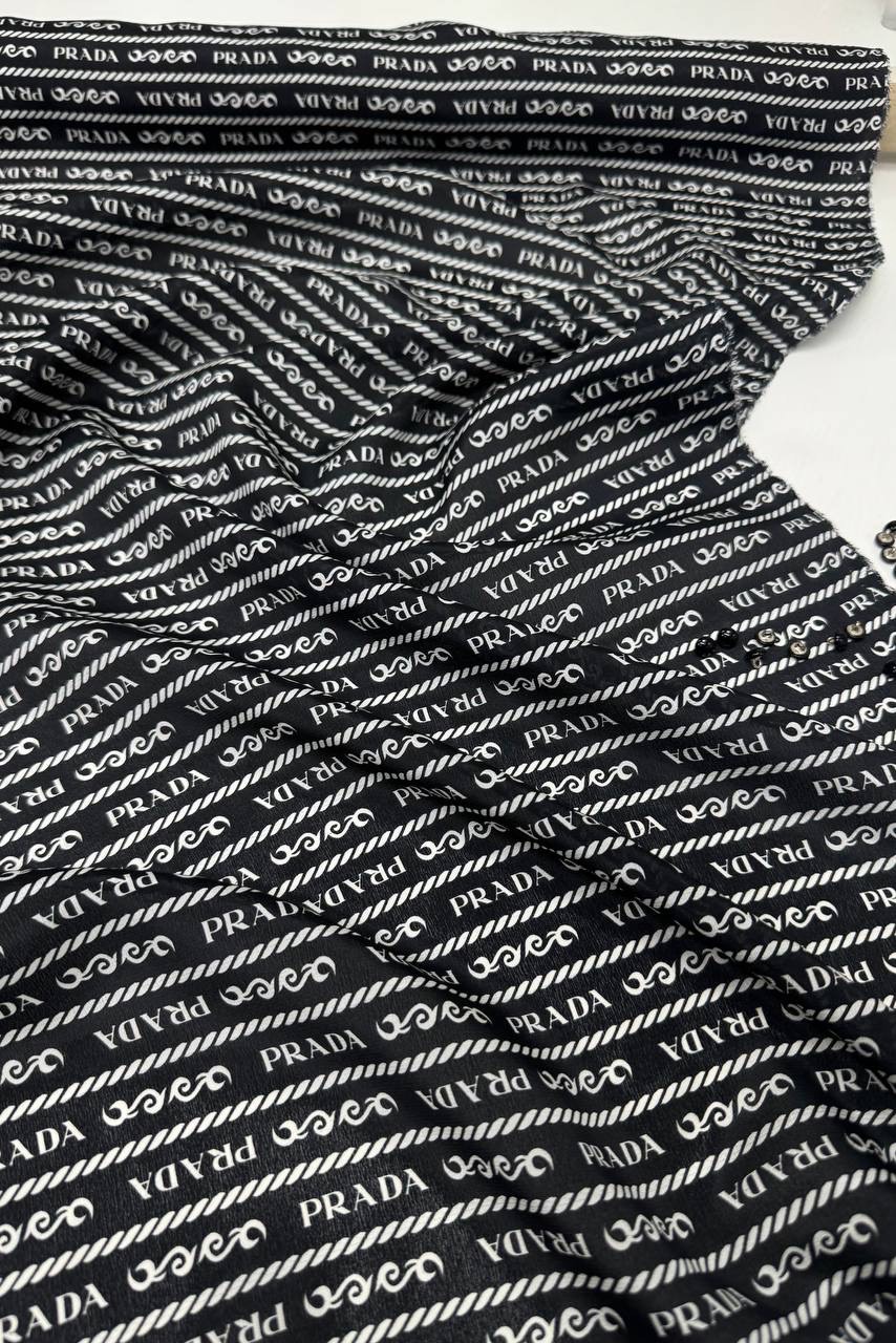 Плательная  Prada