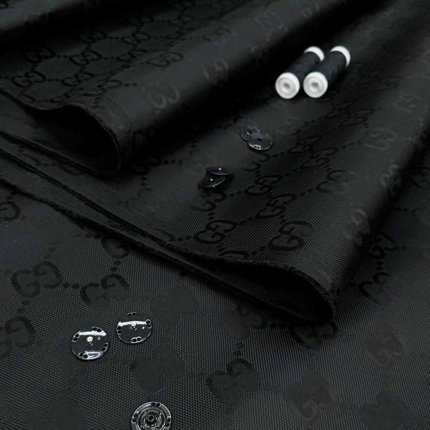 Плащевая Гуччи, п/э 100%, ширина 135 см