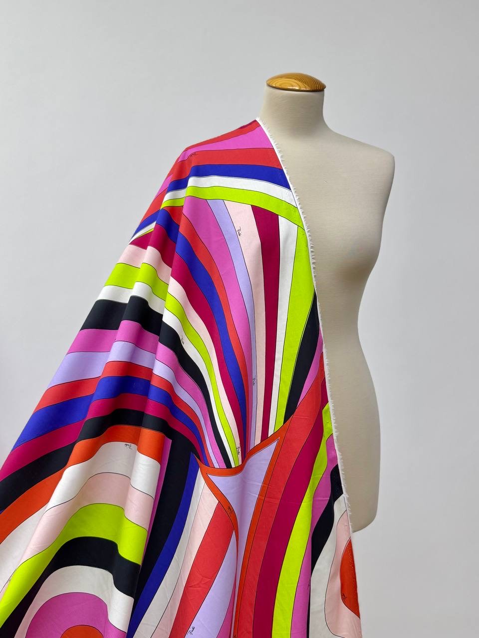Плательная Pucci