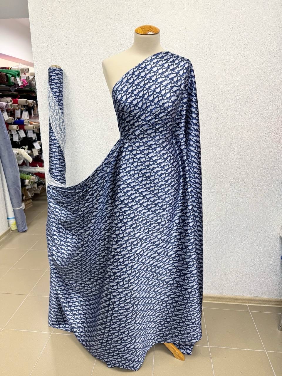 Плательная Dior