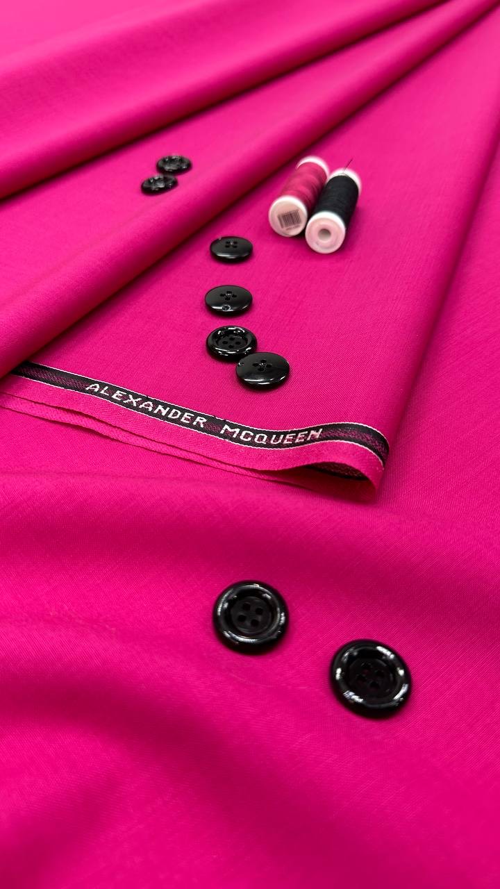 Костюмная Alexander McQueen