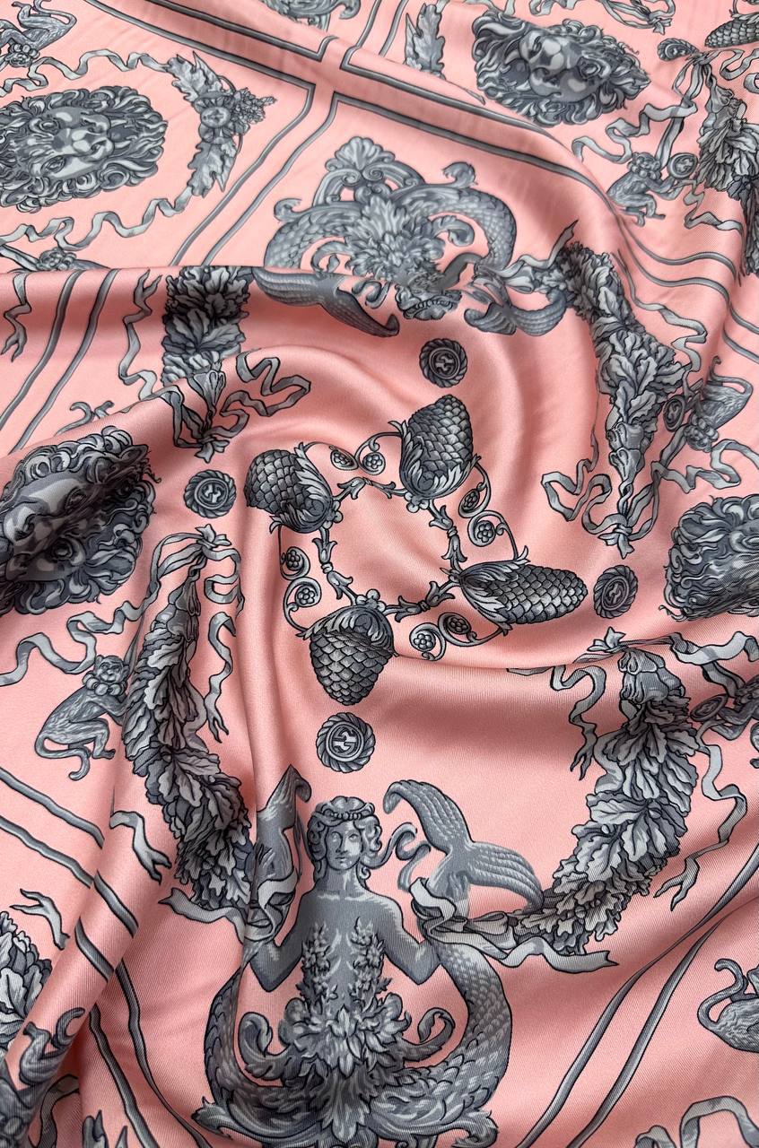Плательный твил Gucci