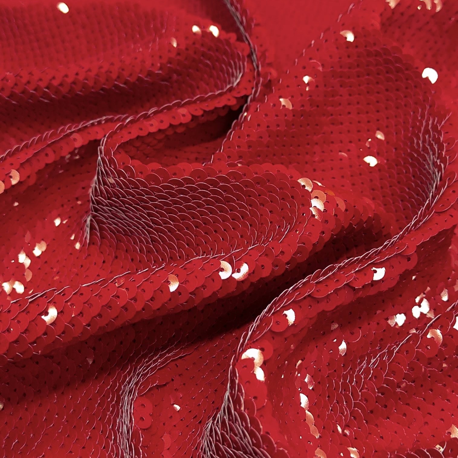 Пайетки на сетке