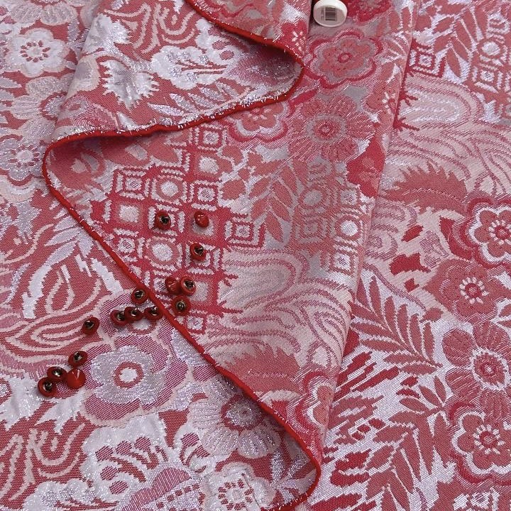 Жаккард с красными цветами шир 150 вискоза синт волокно