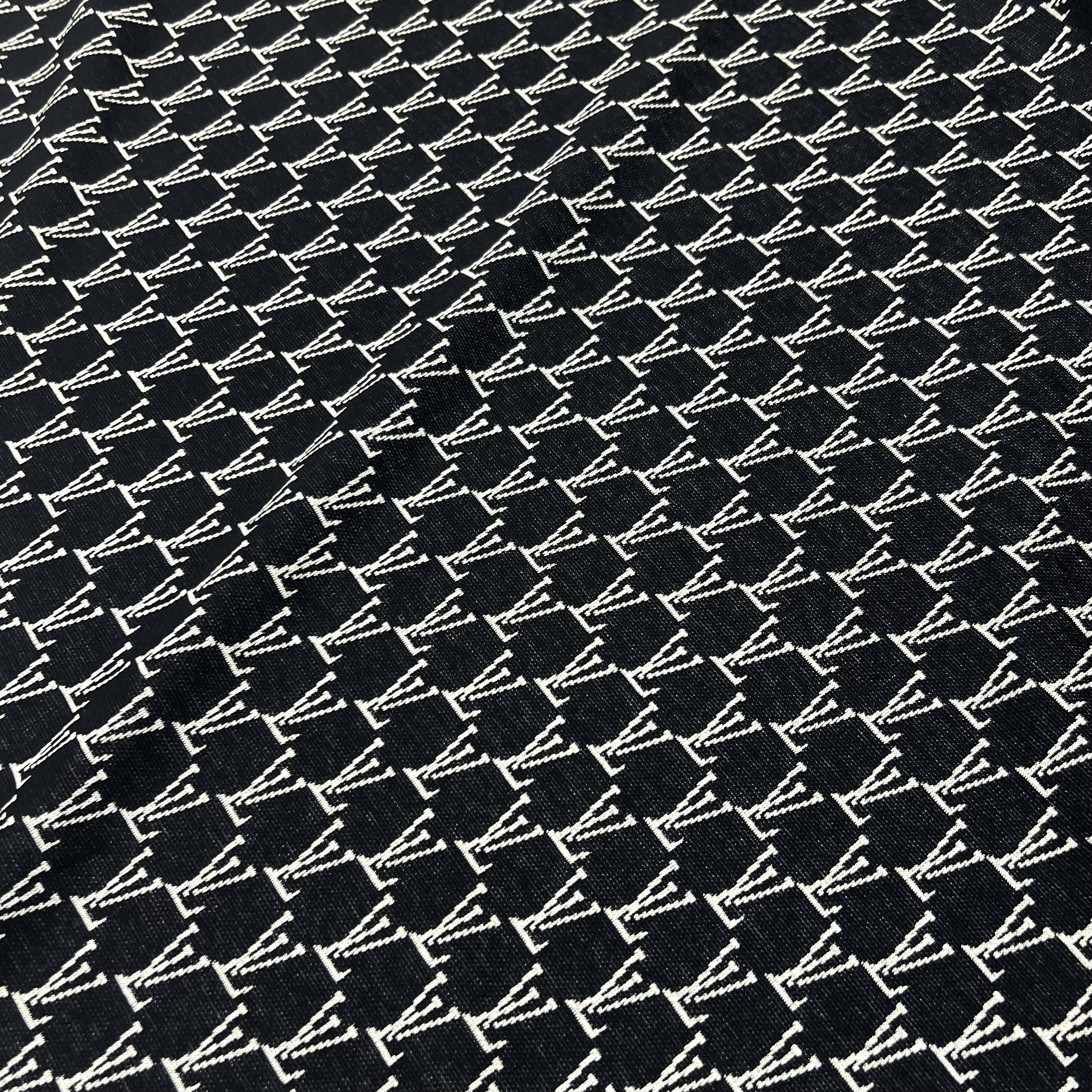 Трикотажное полотно Louis Vuitton
