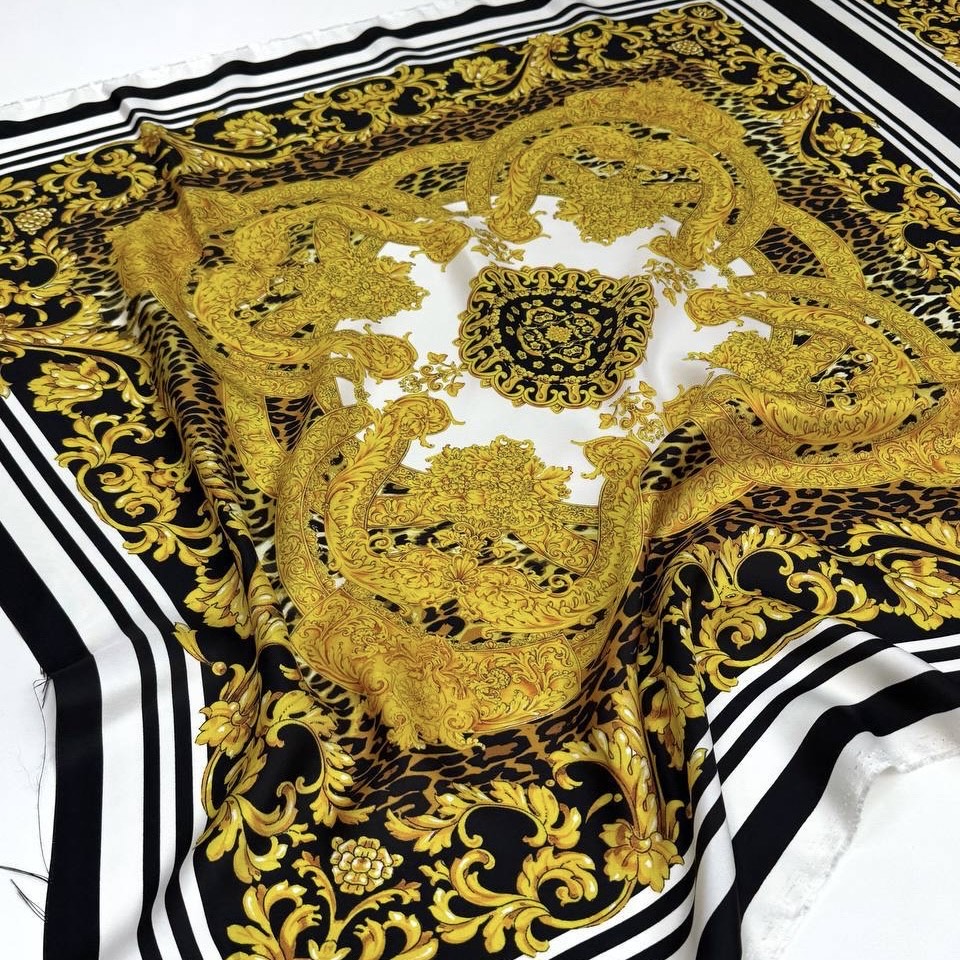 Платок Versace